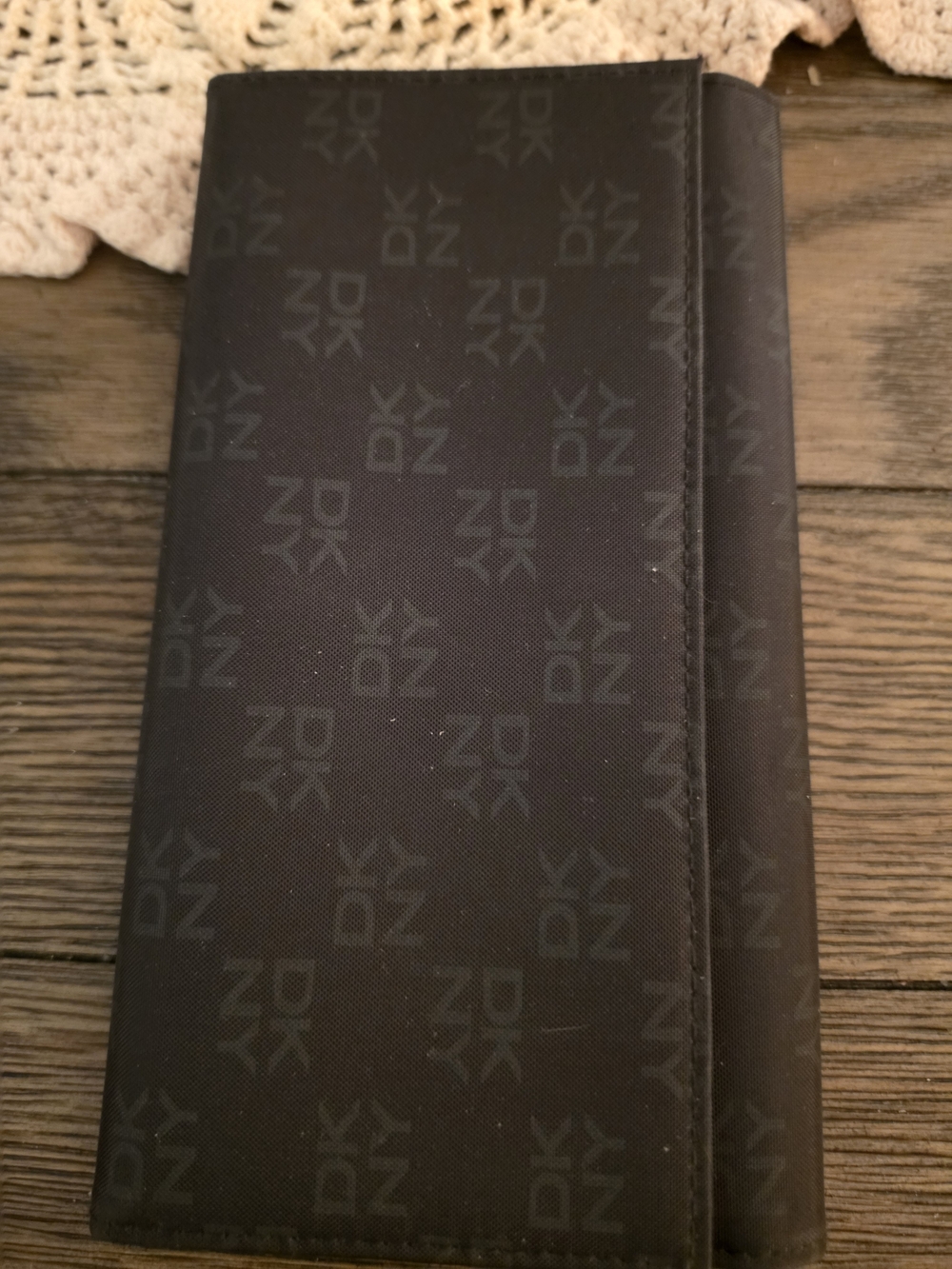 DKNY Women's Black Logo Wallet